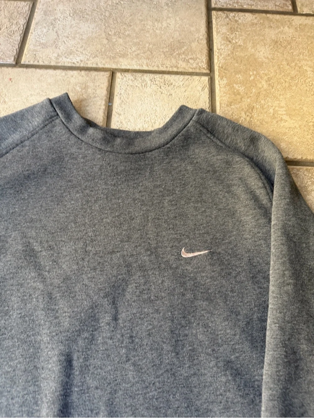 Nike Men’s Dark Gray Crewneck Sweatshirt